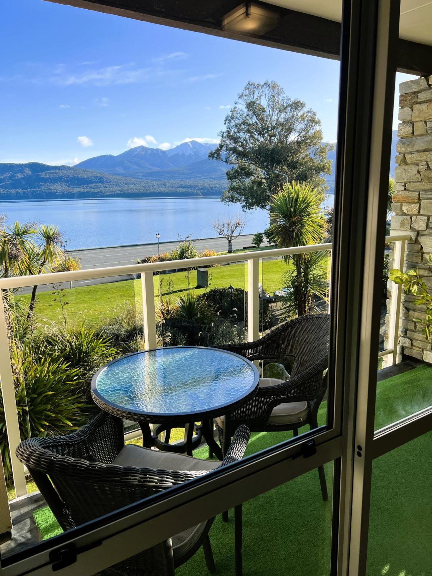 Fiordland Lakeview Motel And Apartments Te Anau Exterior photo